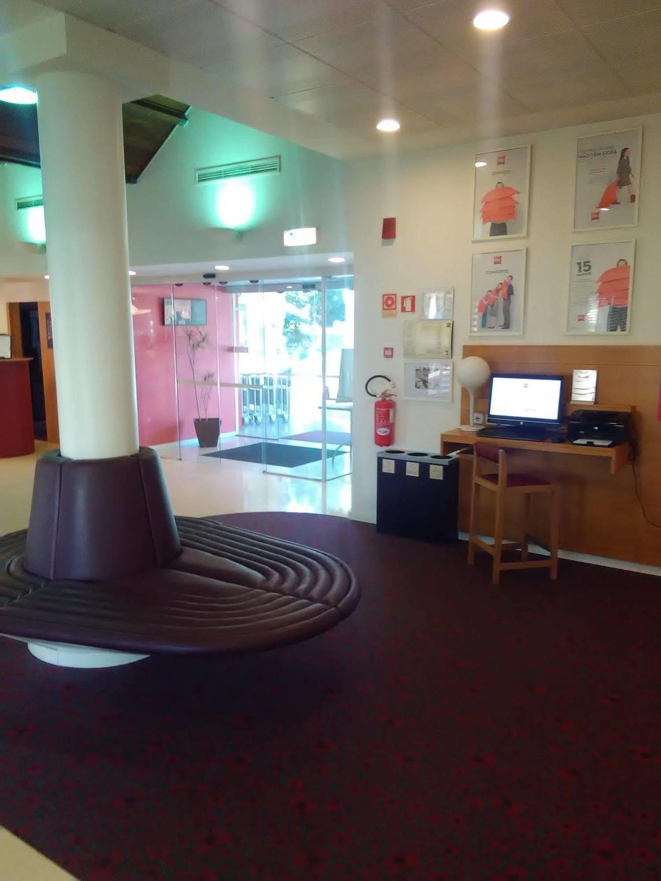 Hotel Ibis Сетубал Экстерьер фото