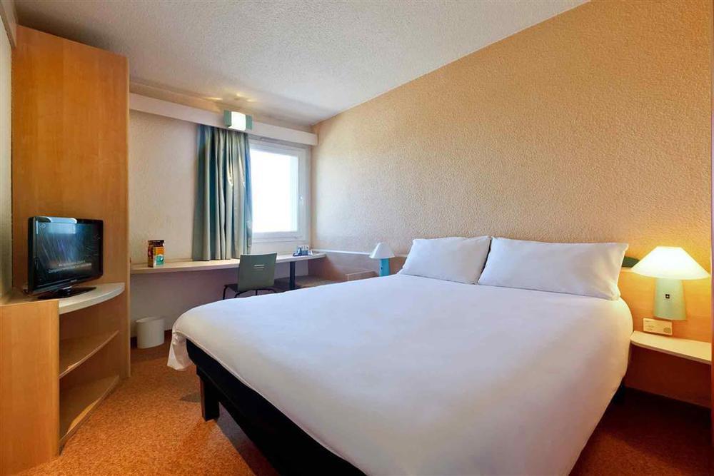 Hotel Ibis Сетубал Экстерьер фото